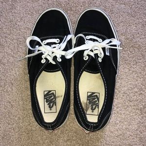Black lace up vans